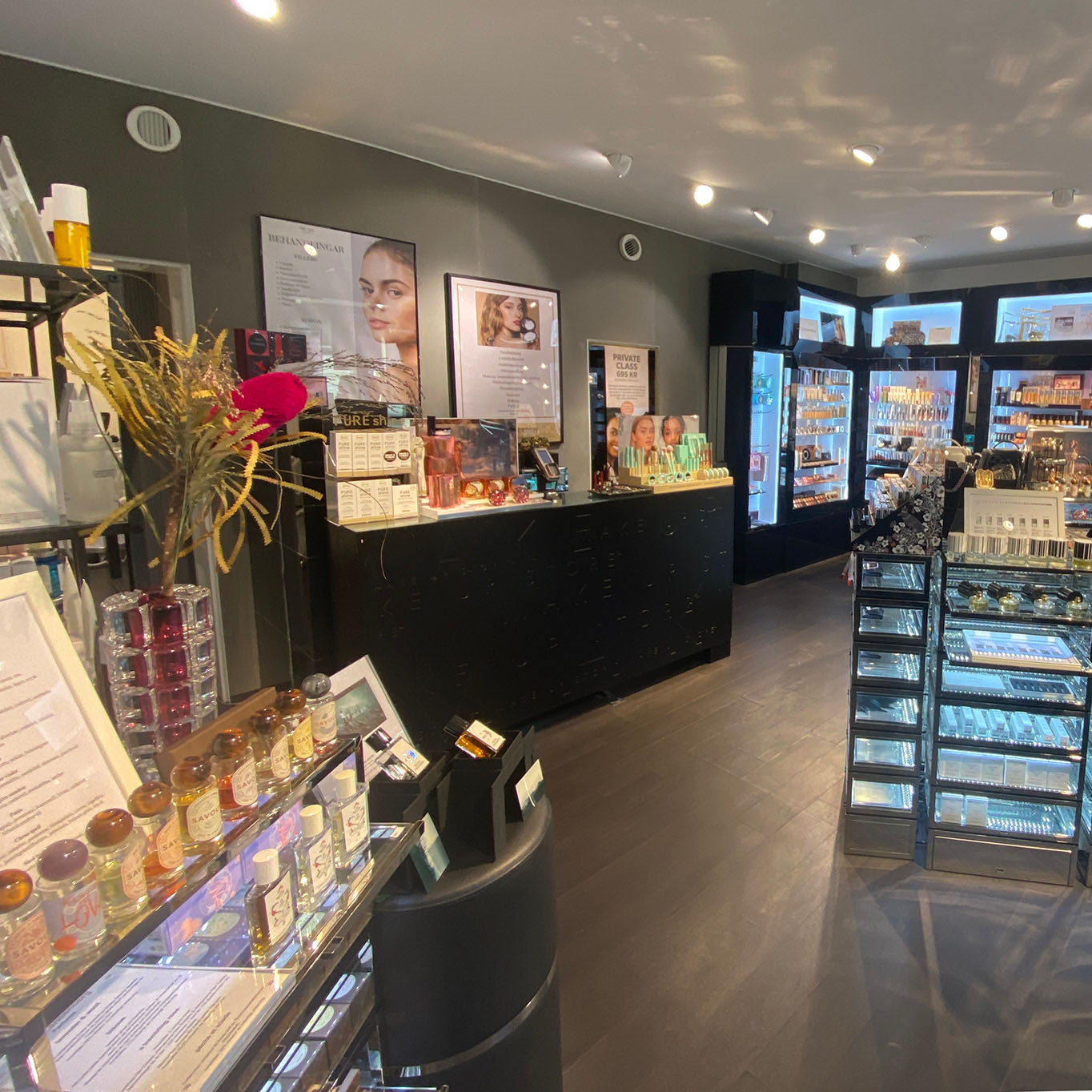 Make-up_store_Linkoping.jpg