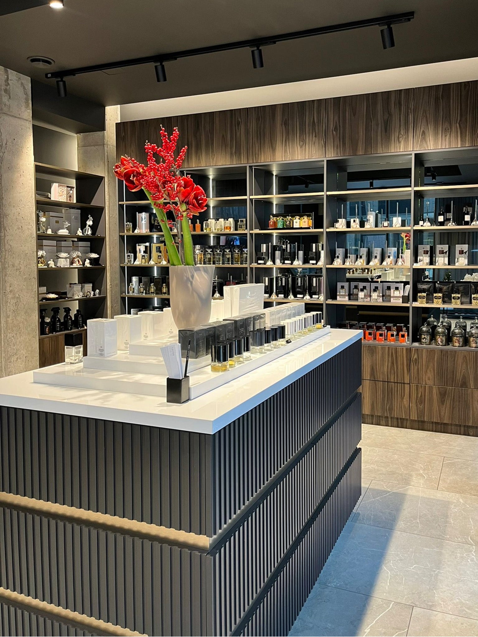 The_House_Of_DROPS_Retail_Location.jpg